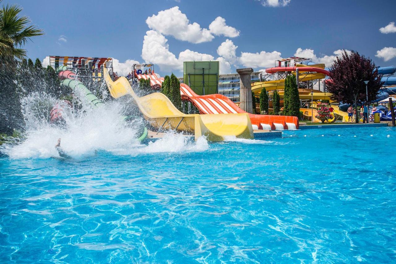 Aqua Nevis Hotel & Aqua Park Sunny Beach Exterior photo
