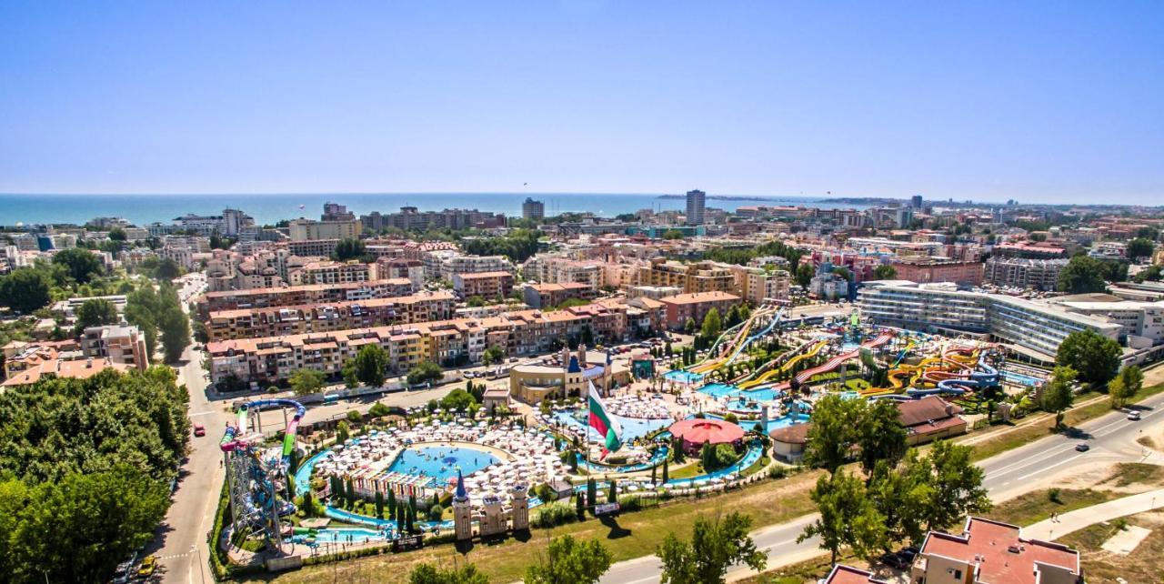 Aqua Nevis Hotel & Aqua Park Sunny Beach Exterior photo