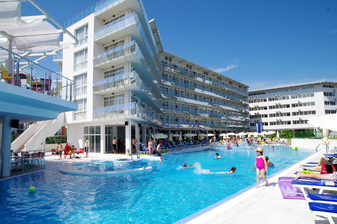 Aqua Nevis Hotel & Aqua Park Sunny Beach Exterior photo