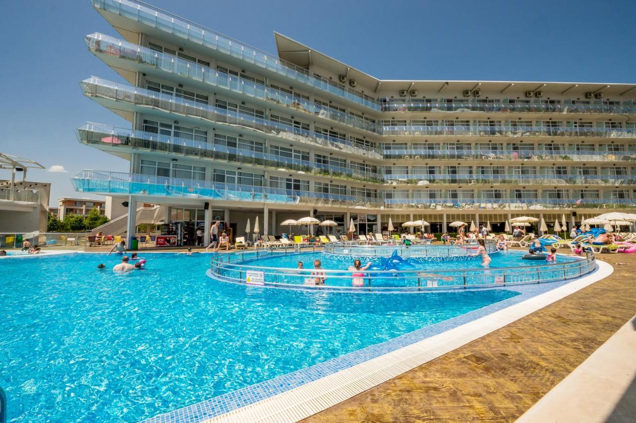 Aqua Nevis Hotel & Aqua Park Sunny Beach Exterior photo