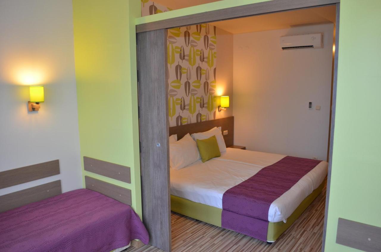 Aqua Nevis Hotel & Aqua Park Sunny Beach Exterior photo