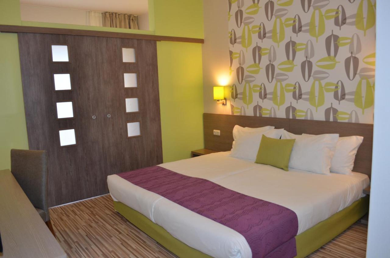 Aqua Nevis Hotel & Aqua Park Sunny Beach Exterior photo